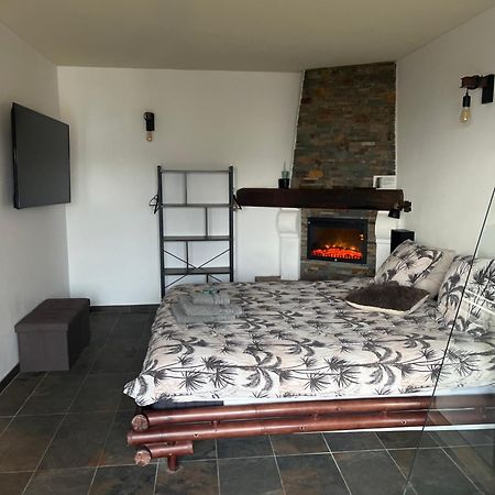 Studio Port Pin Vue Mer, Jacuzzi, Hammam, Parking Prives Cassis Exteriör bild