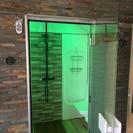 Studio Port Pin Vue Mer, Jacuzzi, Hammam, Parking Prives Cassis Exteriör bild