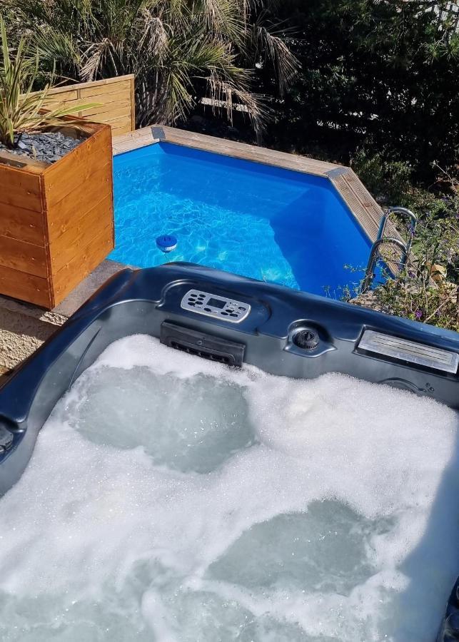 Studio Port Pin Vue Mer, Jacuzzi, Hammam, Parking Prives Cassis Exteriör bild
